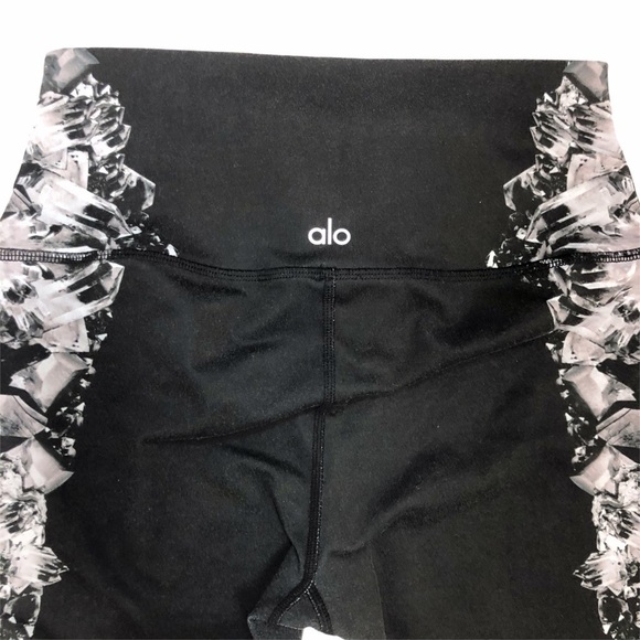 ALO Yoga Airbrush Printed Legging Size Small Black White Athletic Activewear - Picture 5 of 10